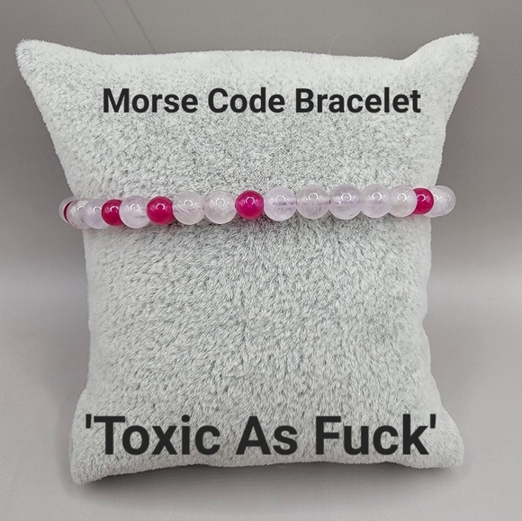 Inappropriate bracelets - Picture 5 of 8